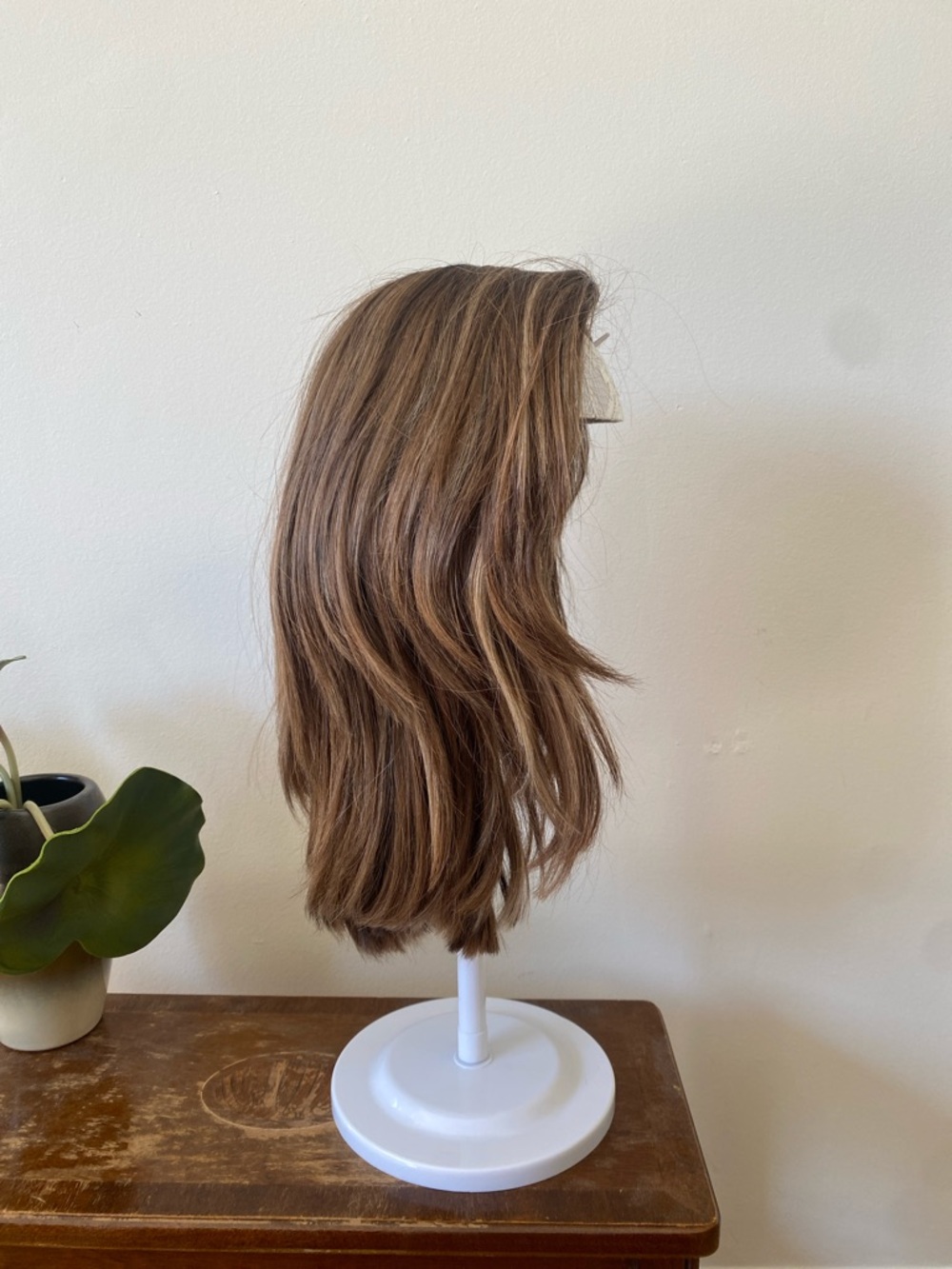 Designer Human Hair Wig - blond ombré bob - Picture 2 of 9